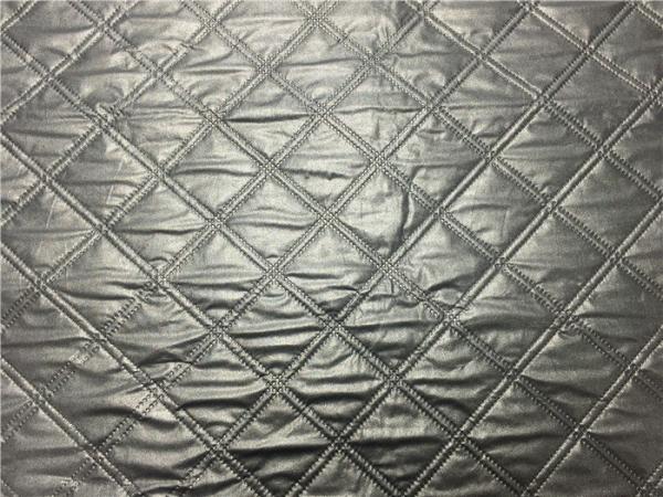 Wadded Clothes 1.2mm Quilted Bonded Leather Fabric With Polyester Cotton Surface