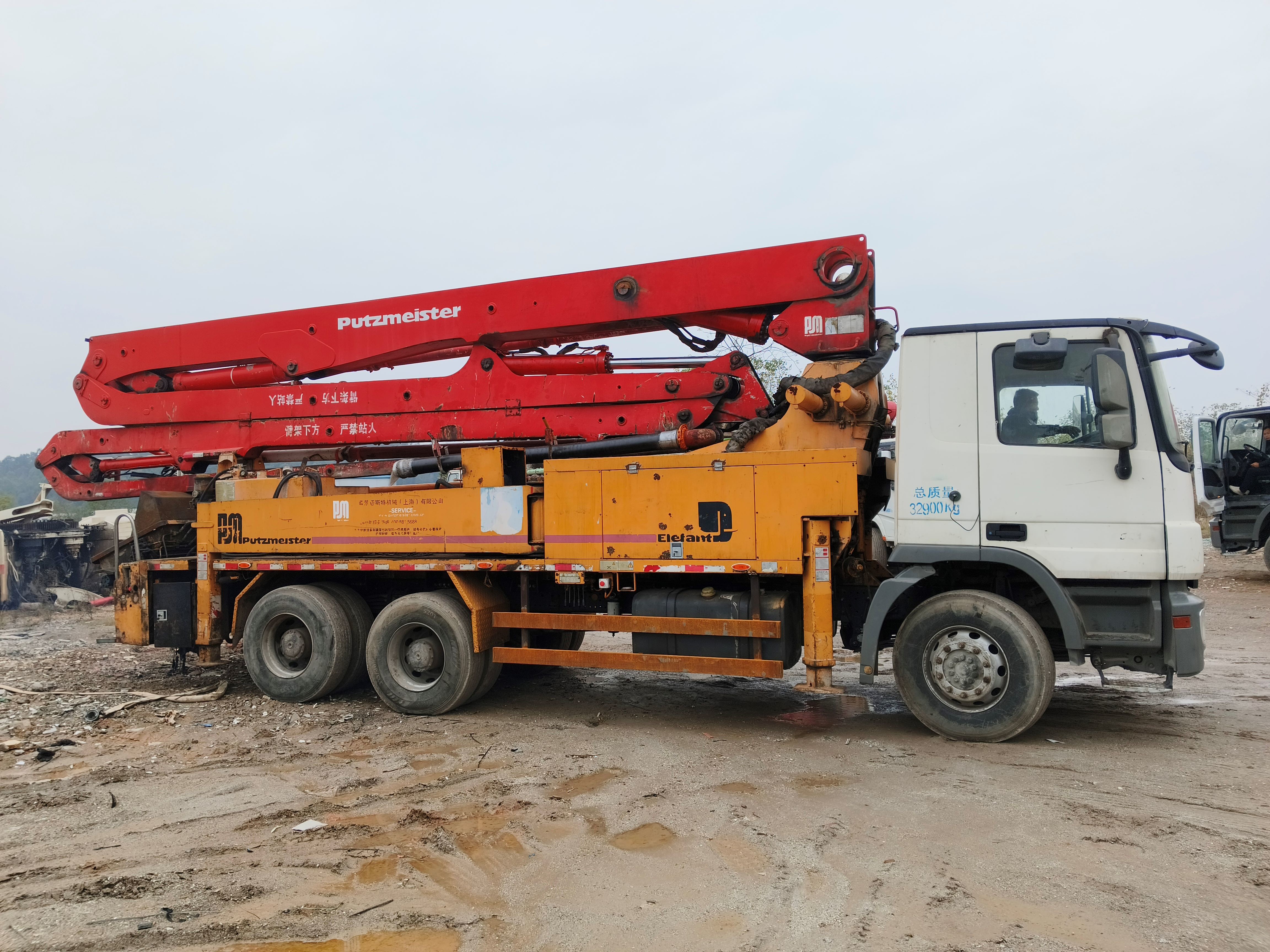 Mechanical Putzmeister 38 m concrete pump installed on Mercedes chassis direct sales