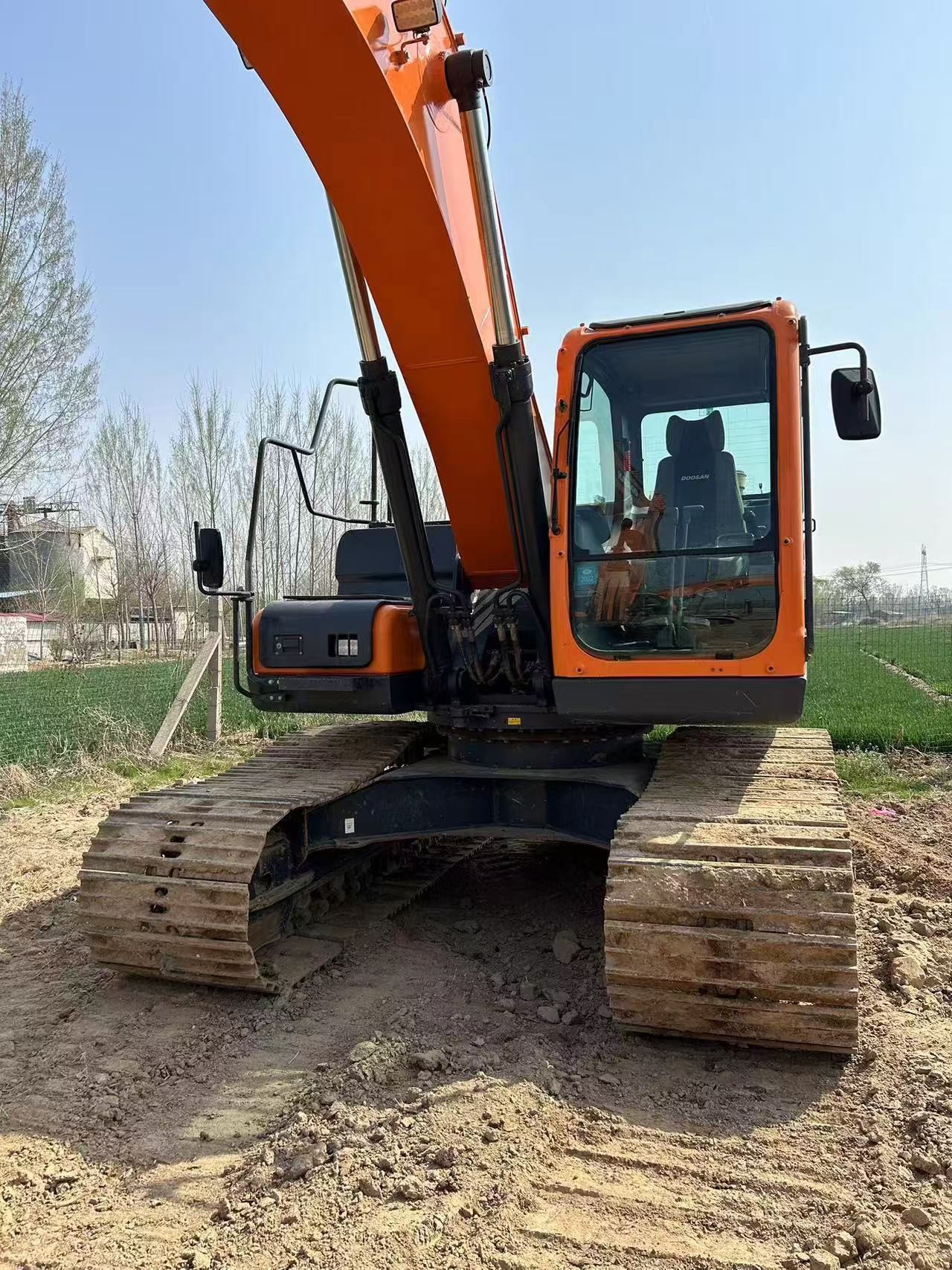 21ton Used Doosan Dx215 Mining Excavator With Strong Power 110KW