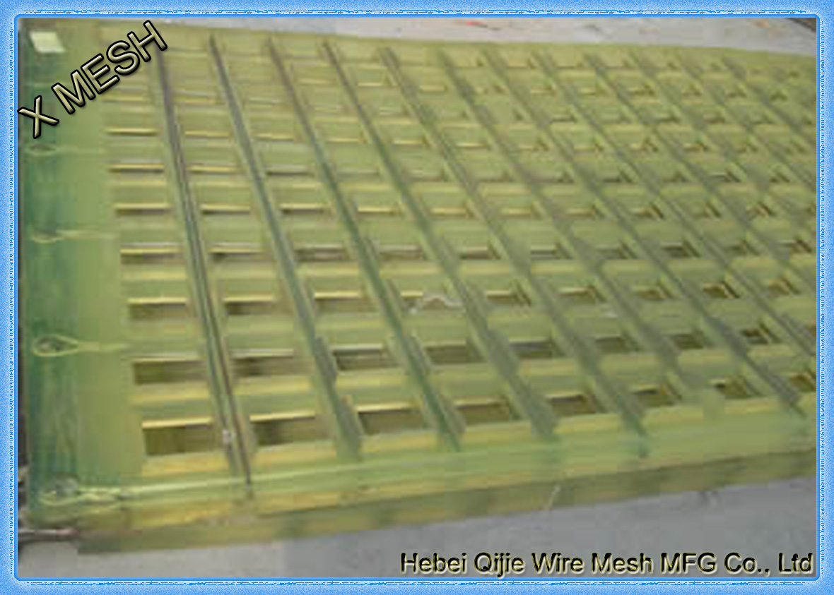 Both the vertical and horizontal line is made of polyurethane outside and steel wire inside