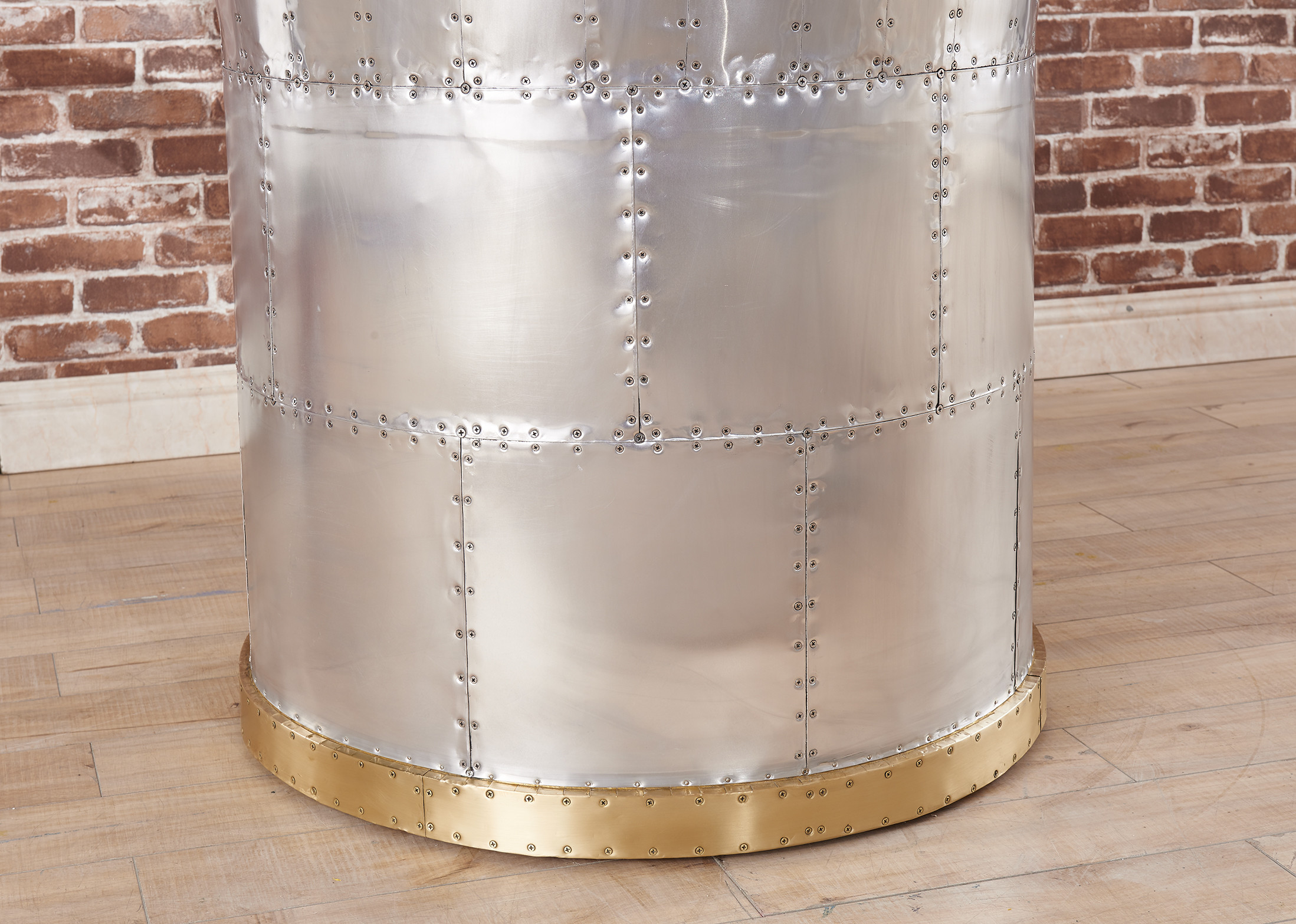 Antique Leather Counter Height Stools Aluminium / Brass Sheet Cover Full Handwork Craft