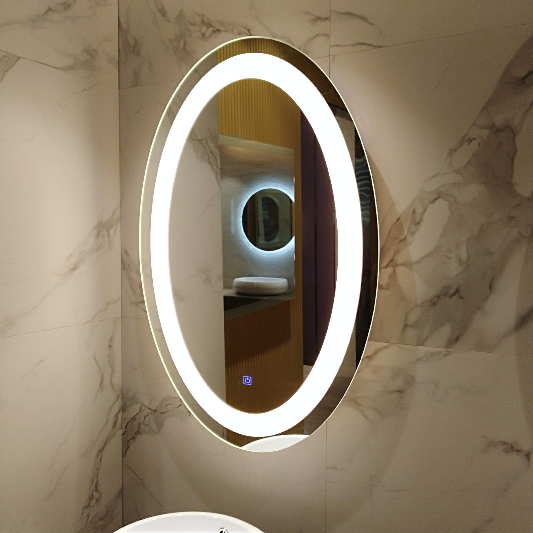 Rust Proof Led Smart Bathroom Mirror Dirt Resistant Easy Maintenance