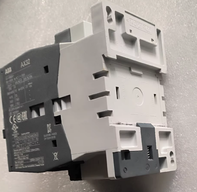 AX32-30-01-81 ABB Remote I O module automation Data collection and monitoring