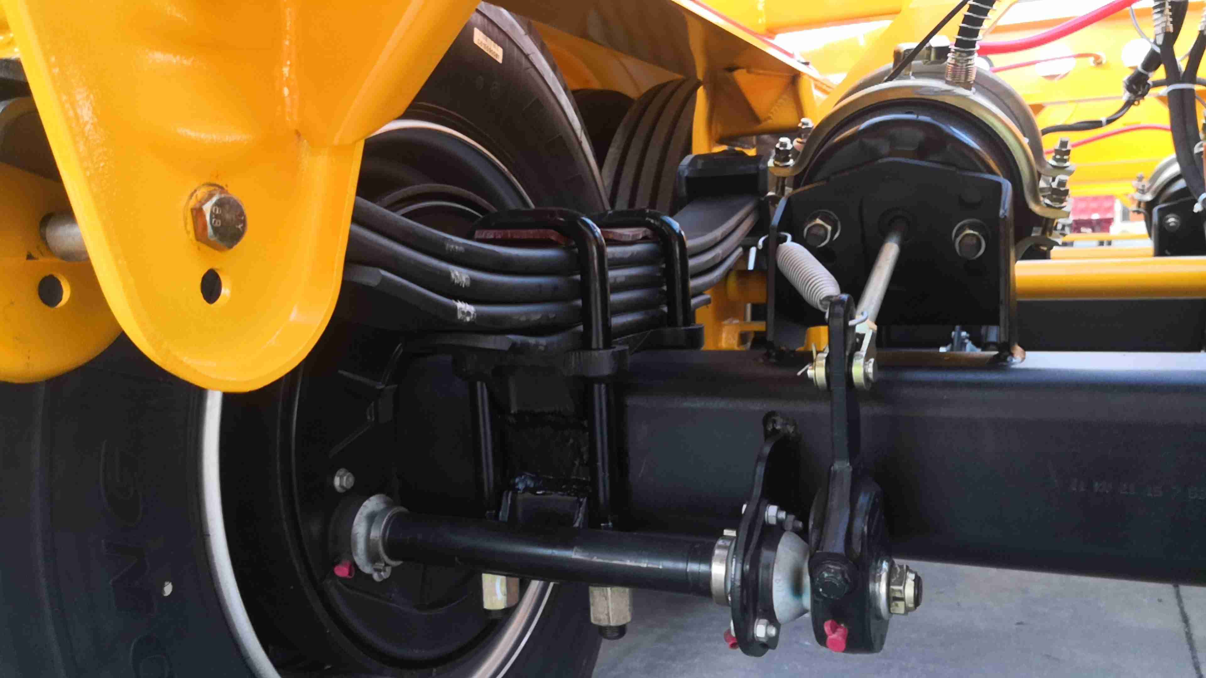 Maximum Load Capacity of 50T Truck Trailer's Semi-Trailer for Container Transport