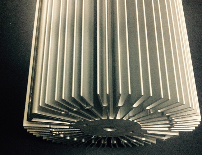 Big Size Aluminum Heatsink Extrusion Profiles Deep Processing 20 Years Lifetime