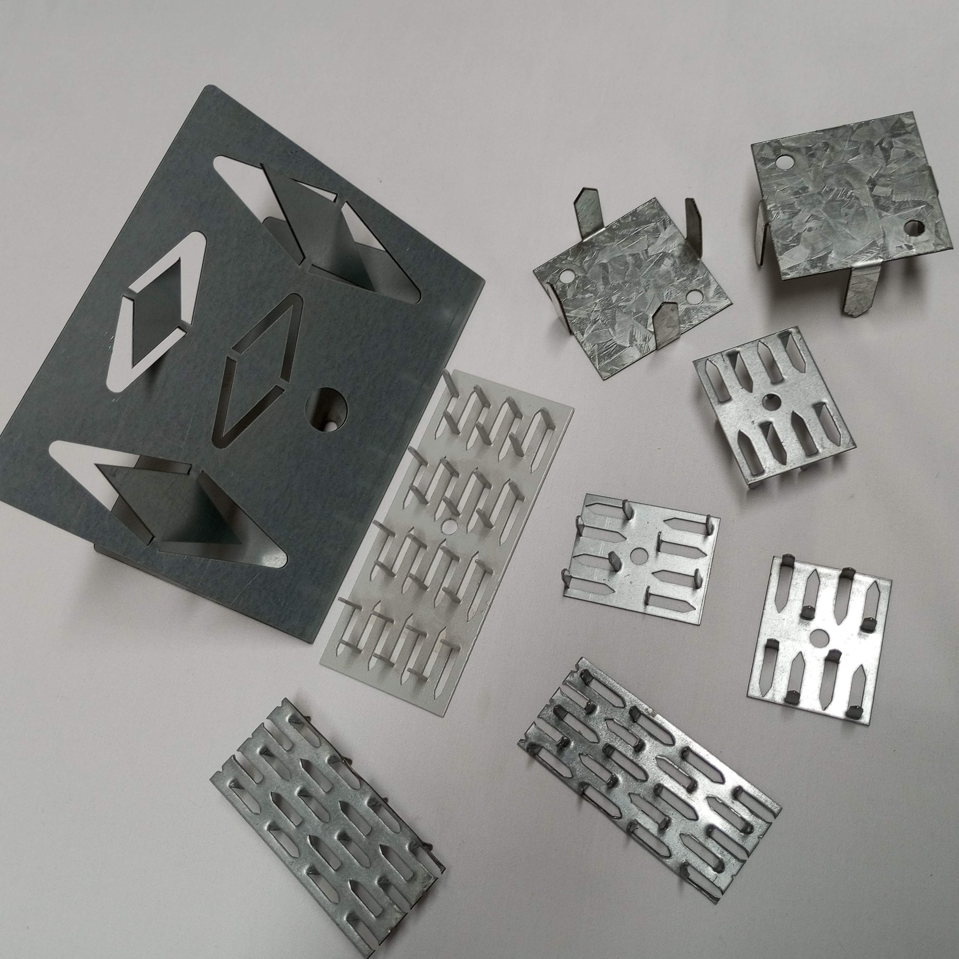 Acoustical Insulation Corner Impaling Clips