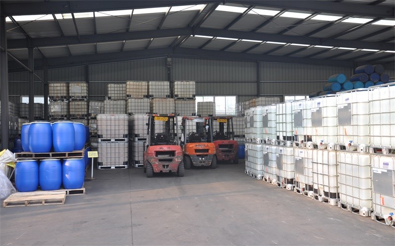 PH 2-5 Oil Removal Agent Emulsified Yellow Liquid LSY-502 Demulsifier Refinery Sewage Treatment flocculant