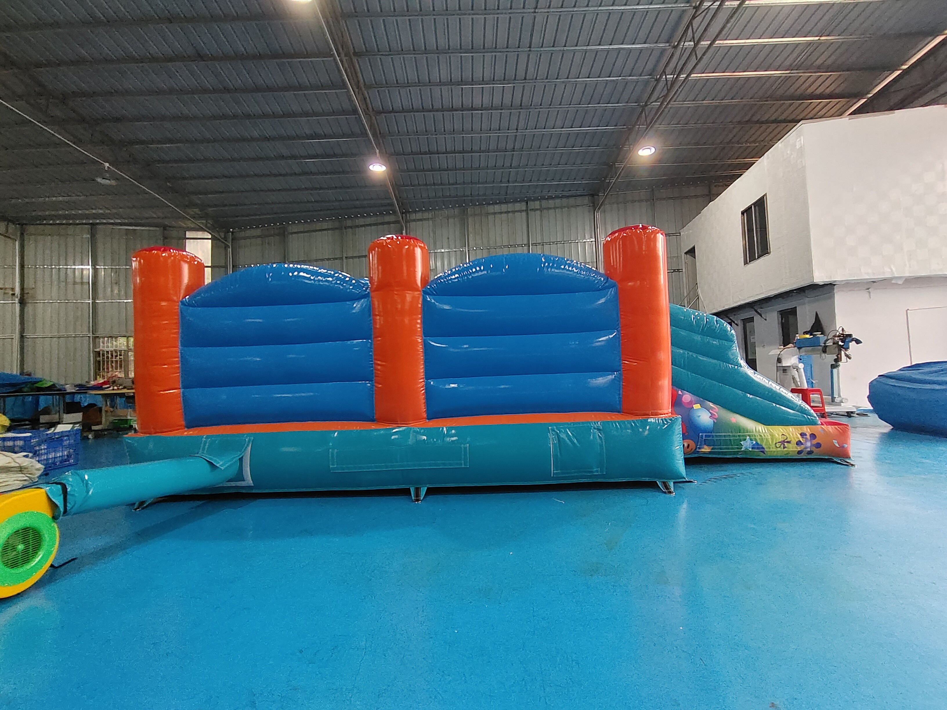 Indoor Playground Inflatable Bouncer Combo With Slide Gaint Inflatable Amusement Park