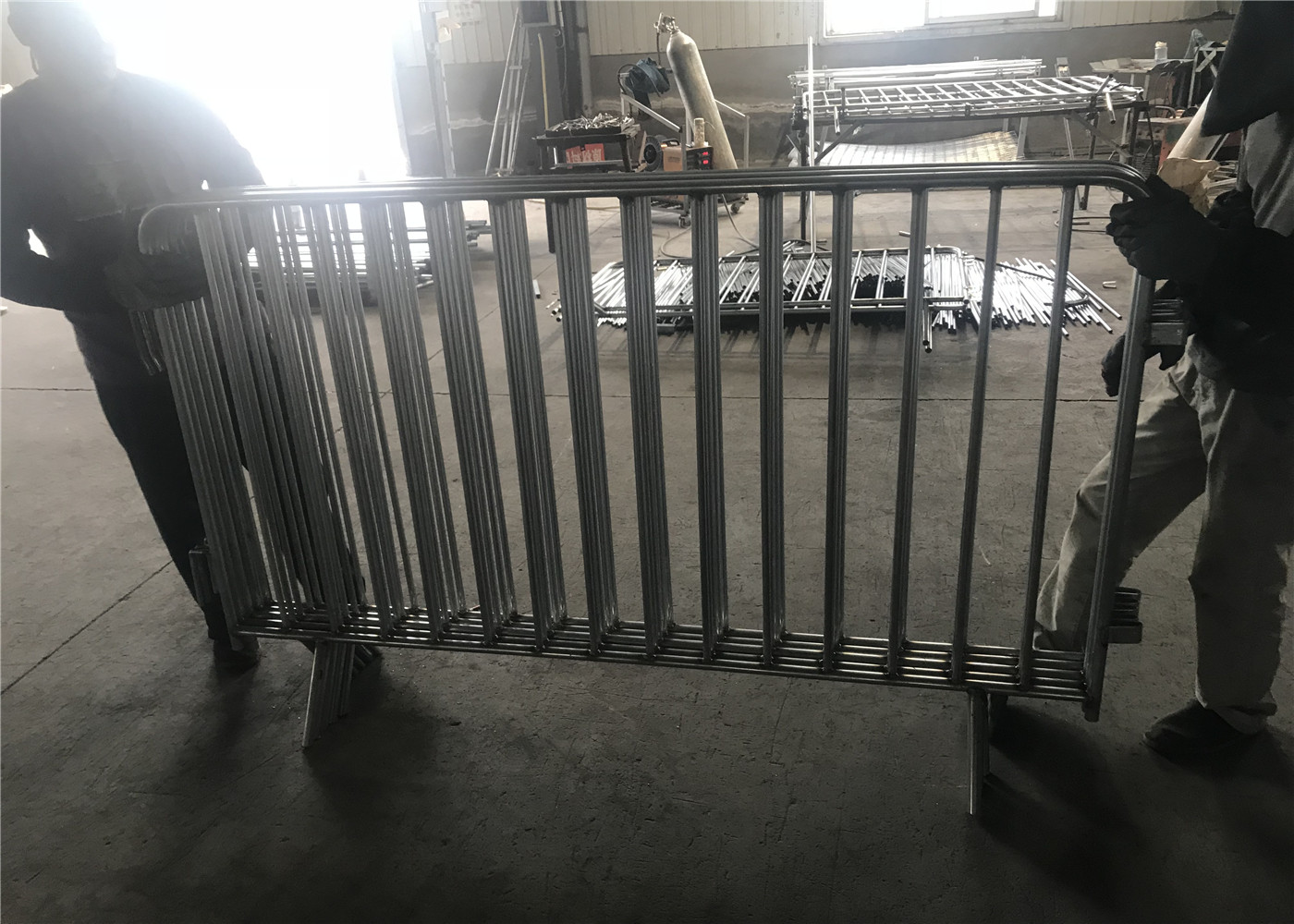Belgium Crowd Control Barriers 1090mm x 2500mm width OD 35mm tube upright 16mm hot dipped galvanized