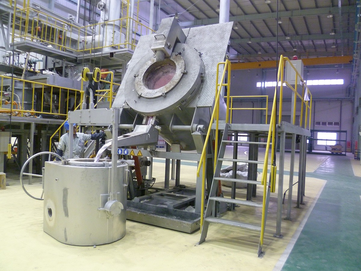 850 C Rated Molten Aluminum Temperature Aluminum Holding Furnace With 1000KG Capacity