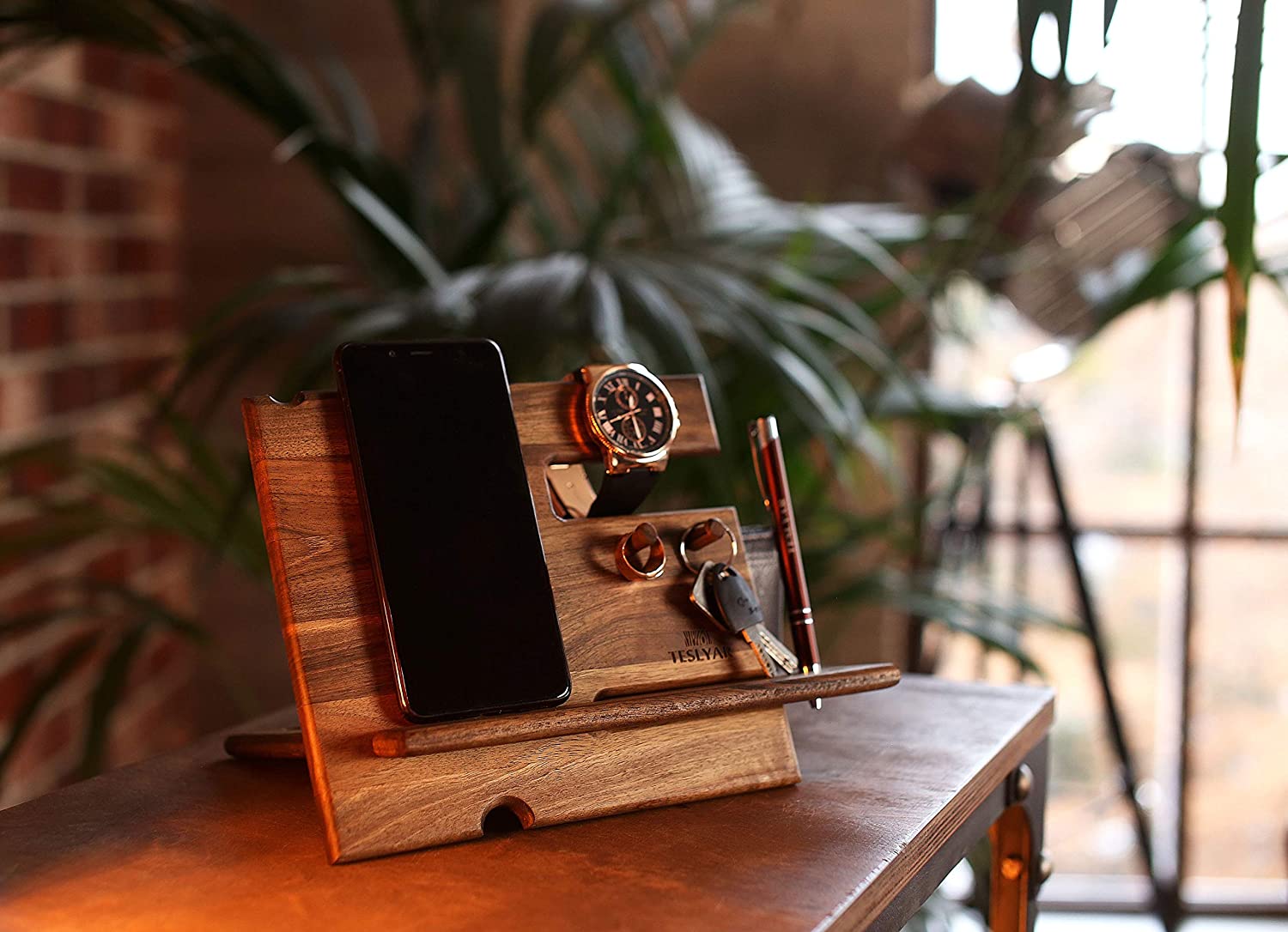 Natural Walnut Ash Wood Phone Docking Station Key Hooks Holder Wallet Stand Watch Organizer Men Gift Desktop Storage Rack