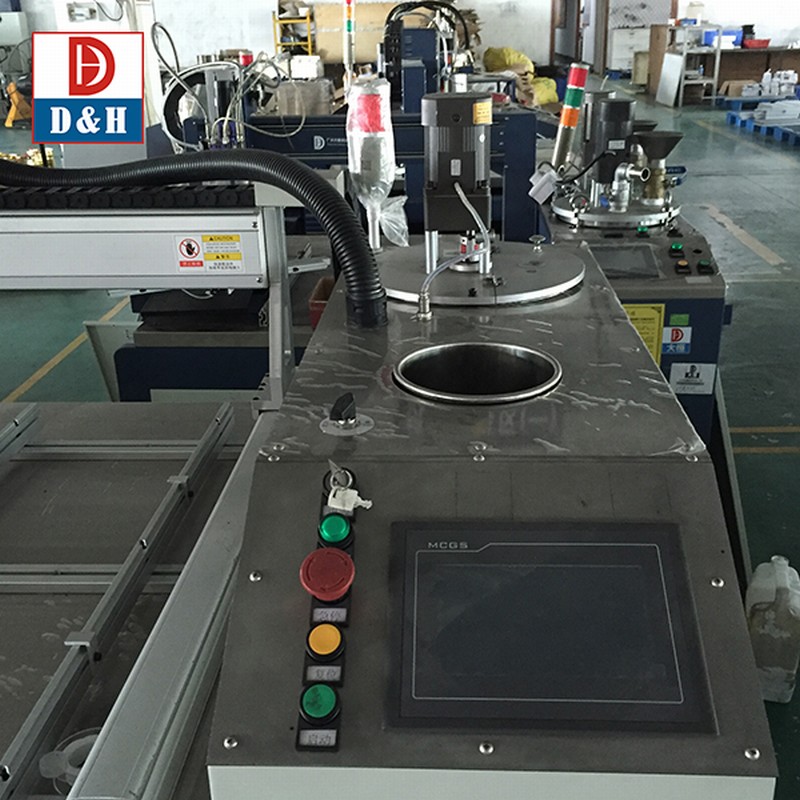 Easy to Operate 3 Axis Glue Dispenser PCB Potting Machine for Liquid Filling Material
