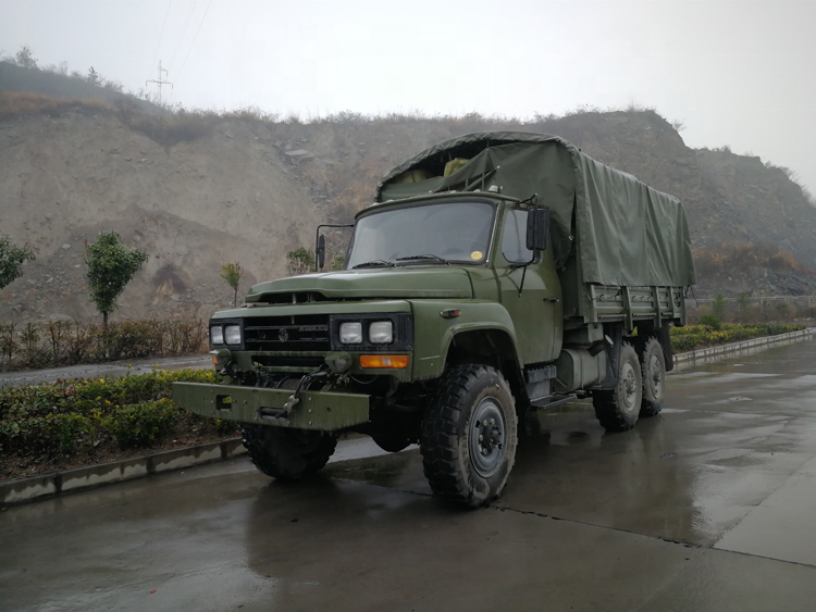 Advanced ESC System in Dongfeng All Wheel Drive 4x4 6x6 Troop Truck for Delivery