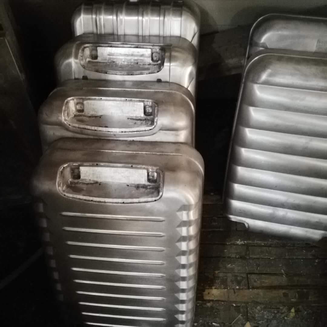 Hard Shell Luggage/Suitcase/Trolley Bag/Beauty Case/Pilot Aluminum Mould.
