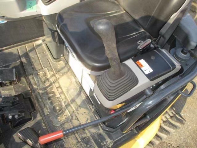 Discounted for Good Condition Komatsu PC 30 Second-Hand Excavator Operating Weight 3197