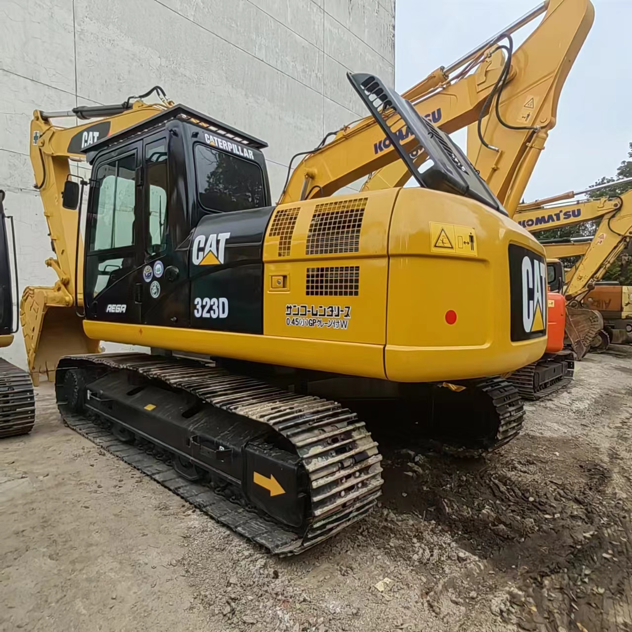 Used Caterpillar 325D Excavator with 22300KG Operating Weight and 110KW Power