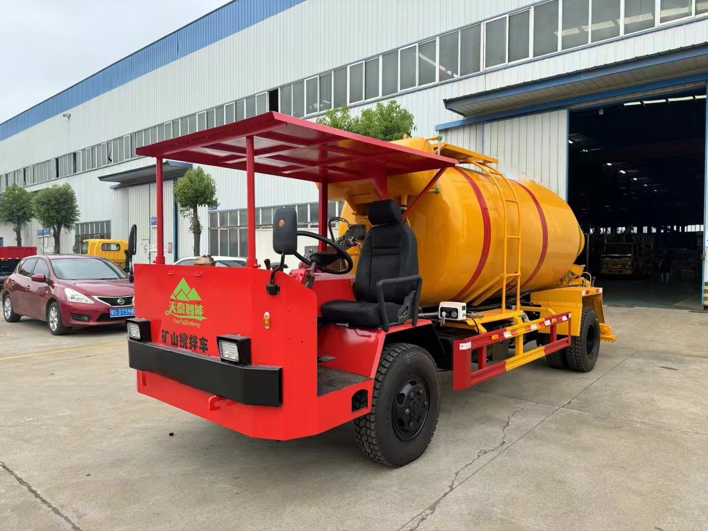 Hot Selling 5.5m3 Volumetric Cement Mixer Concrete Mixer Video Concrete Mixer Truck Product for Sale