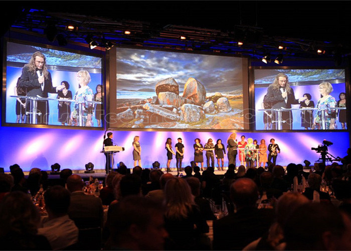 P2.5 Indoor Advertising Display , Led Video Screen Rental Full Color 1R1G1B