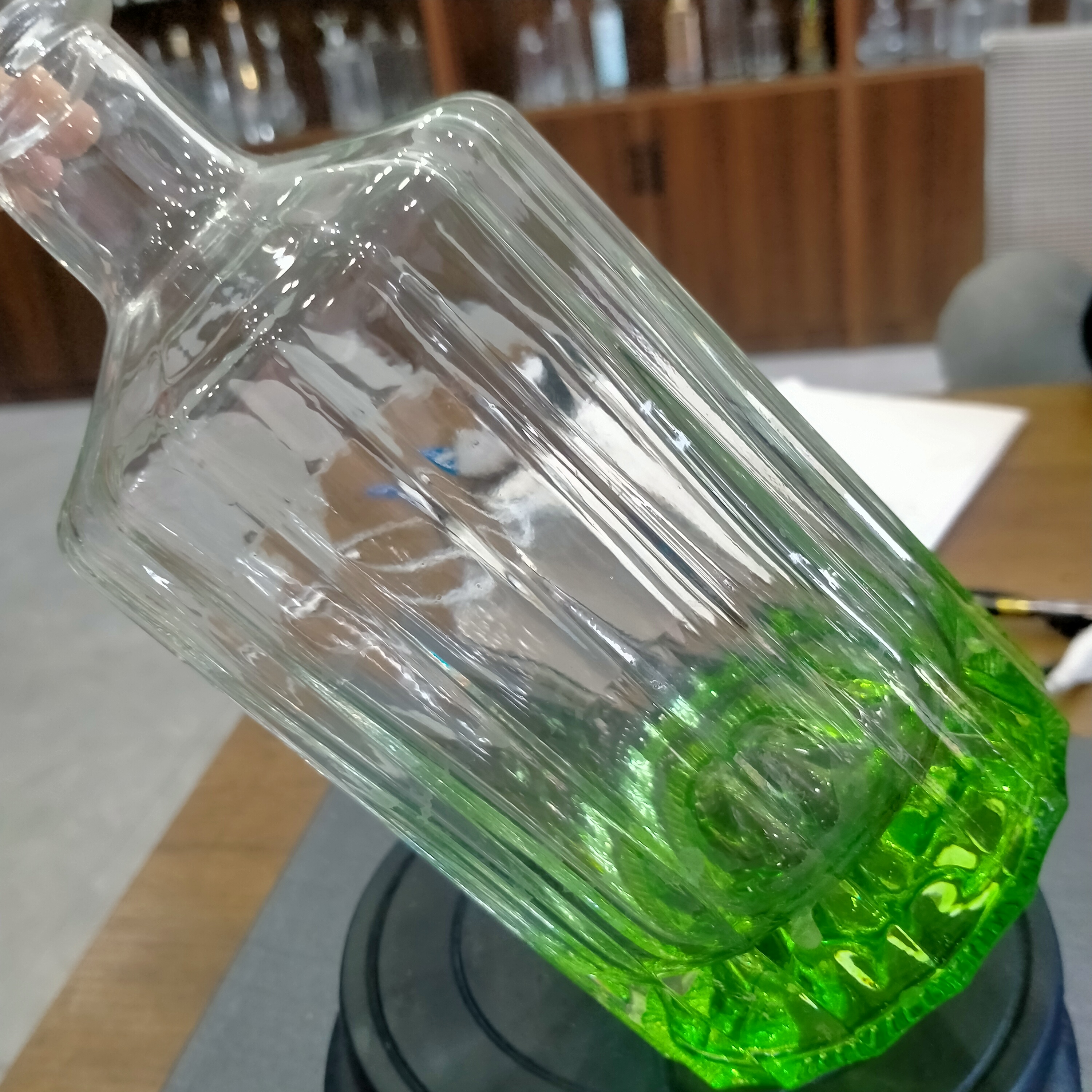 Clear Logo Glass Bottle With Heavy Bottom Unique 700ml Vodka Glass Bottle
