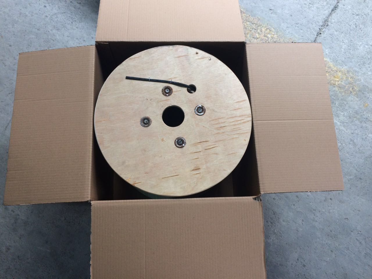 G652D G657a1 A2 Flat Optical Cable 1-12 Core Fiber Optic Drop Cable