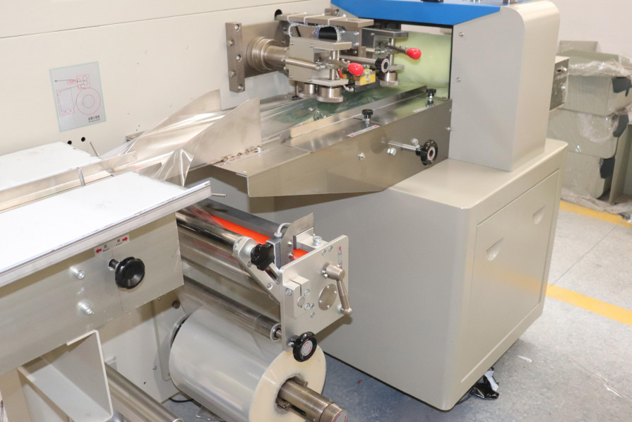Automatic Vegetable Wrapping Machine Multifunctional Pillow Pack Machine