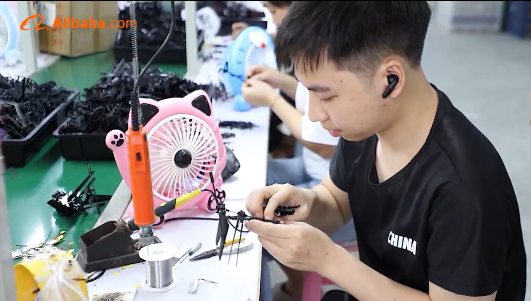 300MAH Battery Beginner-Friendly Mini Helicopter With Gyro-Stabilization for Indoor and Outdoor
