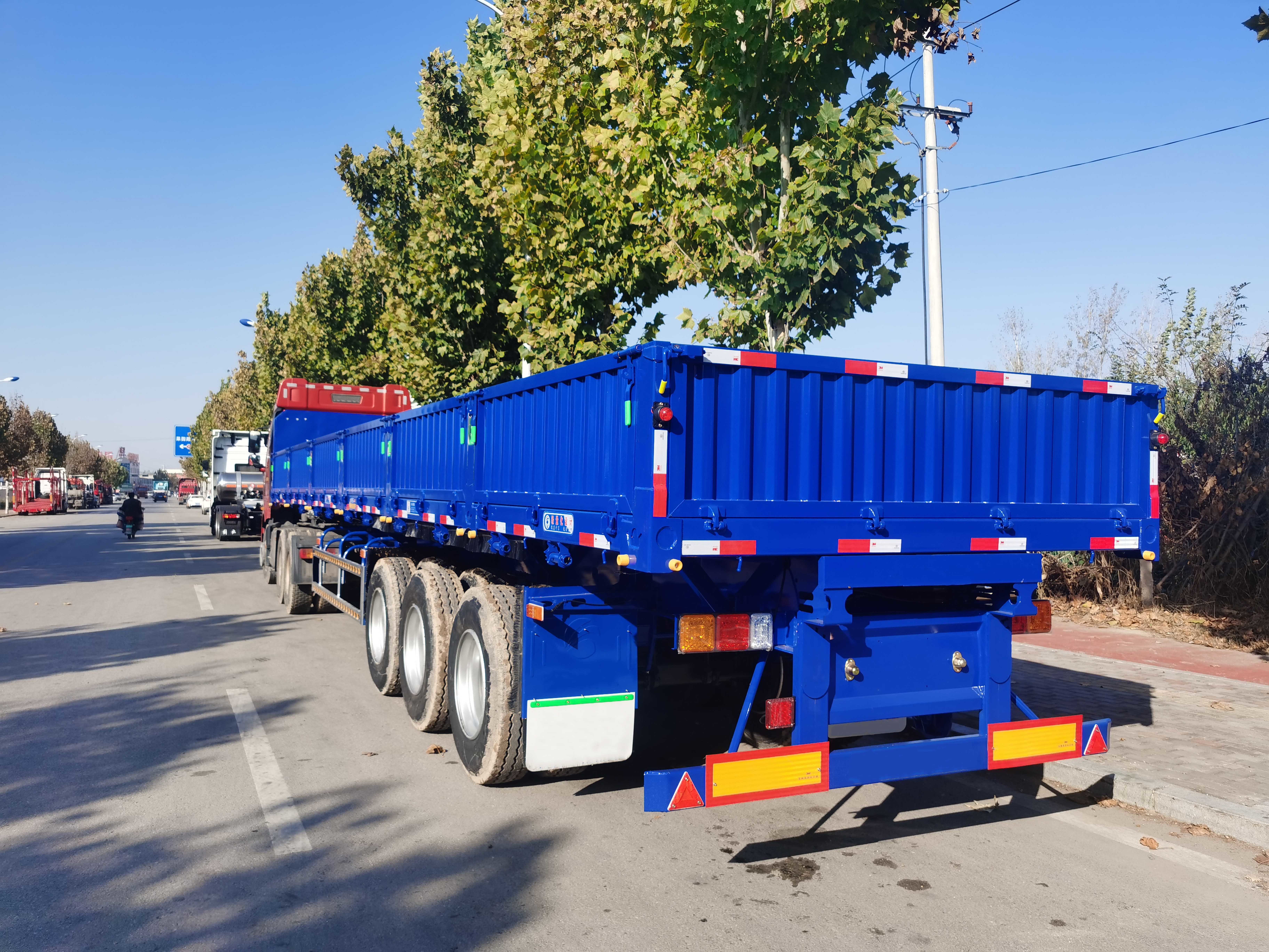 3 Triple Axle Cargo Trailer Side Wall Cargo Semi Trailer Truck 40-60 Tons 13000mm