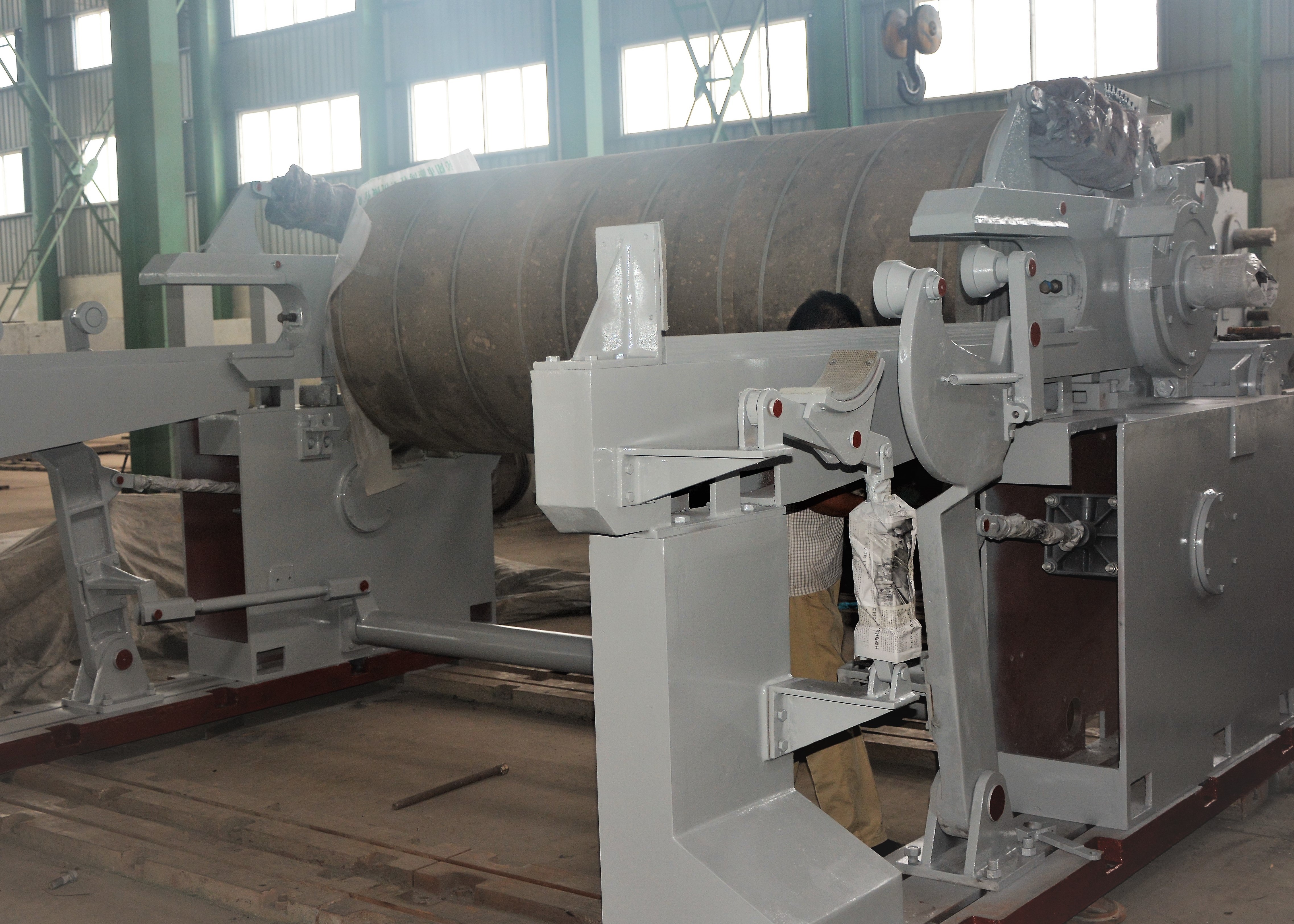 Kraft Paper Making Equipment Horizontal Pneumatic Winding / Reeling Machine