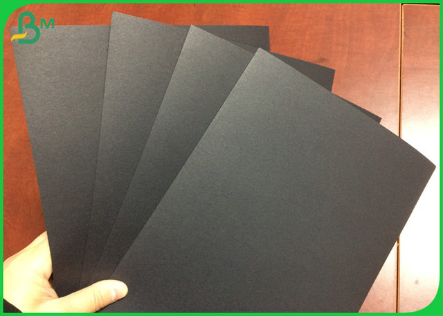 31' x 33' Printable 300gsm 350gsm Black Paper With Offset Printing Effect