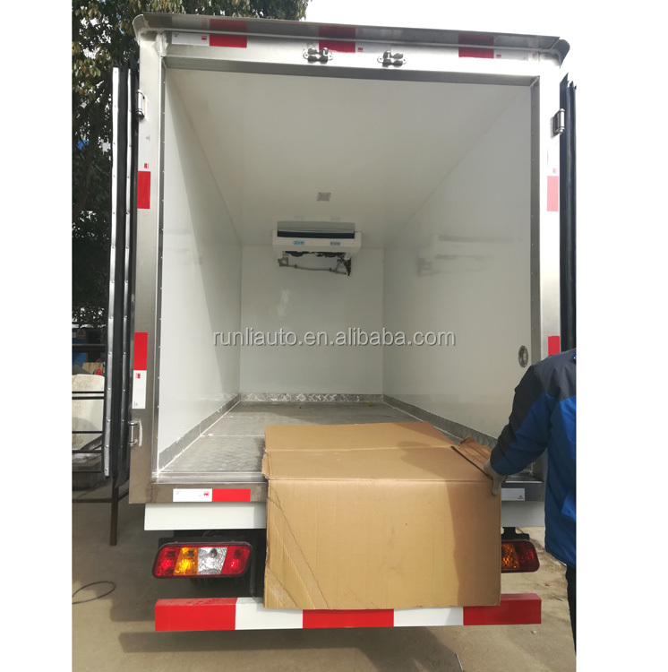 Euro 4 99km/h Refrigerator Cold Room Van Truck for Vegetable and Fruit