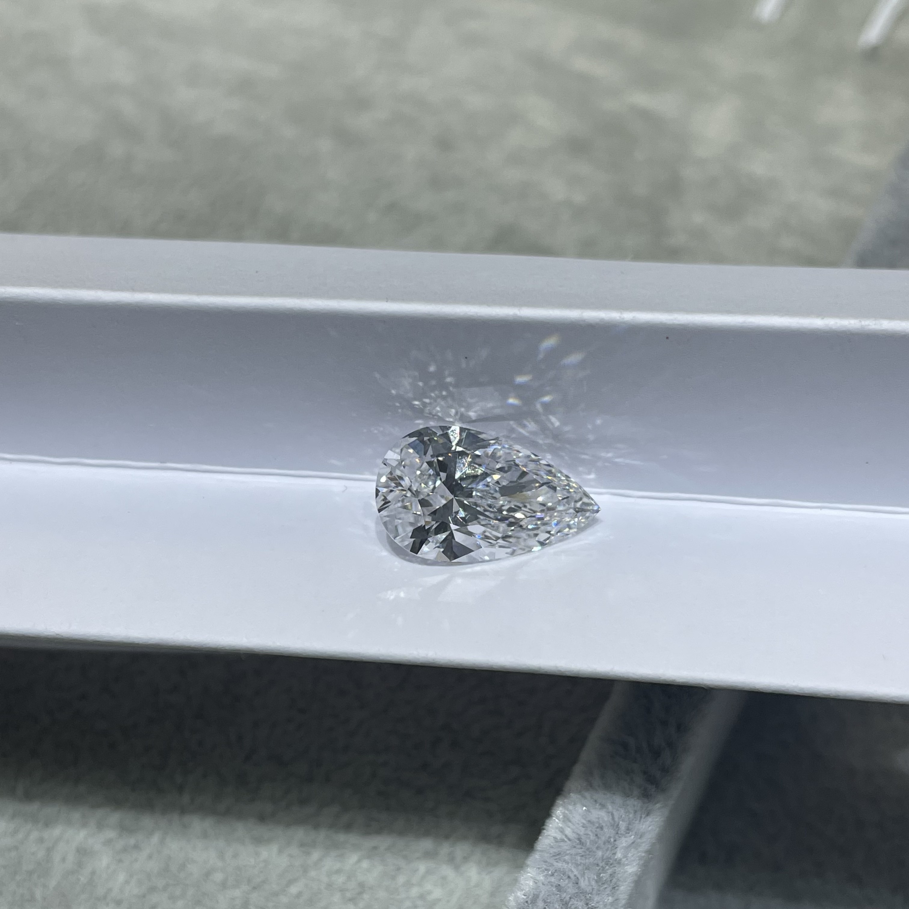 Pear Shaped CVD Lab Grown Diamond VVS2 Customizable IGI Certificate 0.74Carat