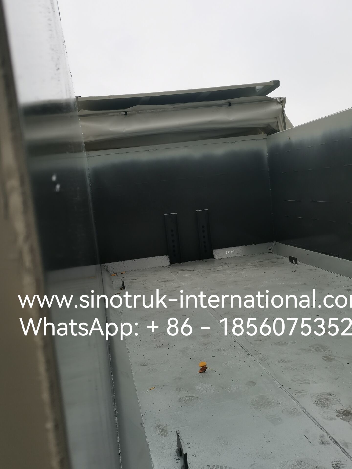 Construction Howo 6x4 Tipper Dump Truck RHD Drive