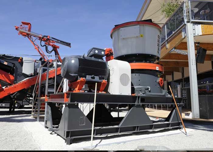 Primary Crusher PEV Jaw Crusher Machine 480TPH With Lubrication System mining jaw crusher industrial jaw crusher