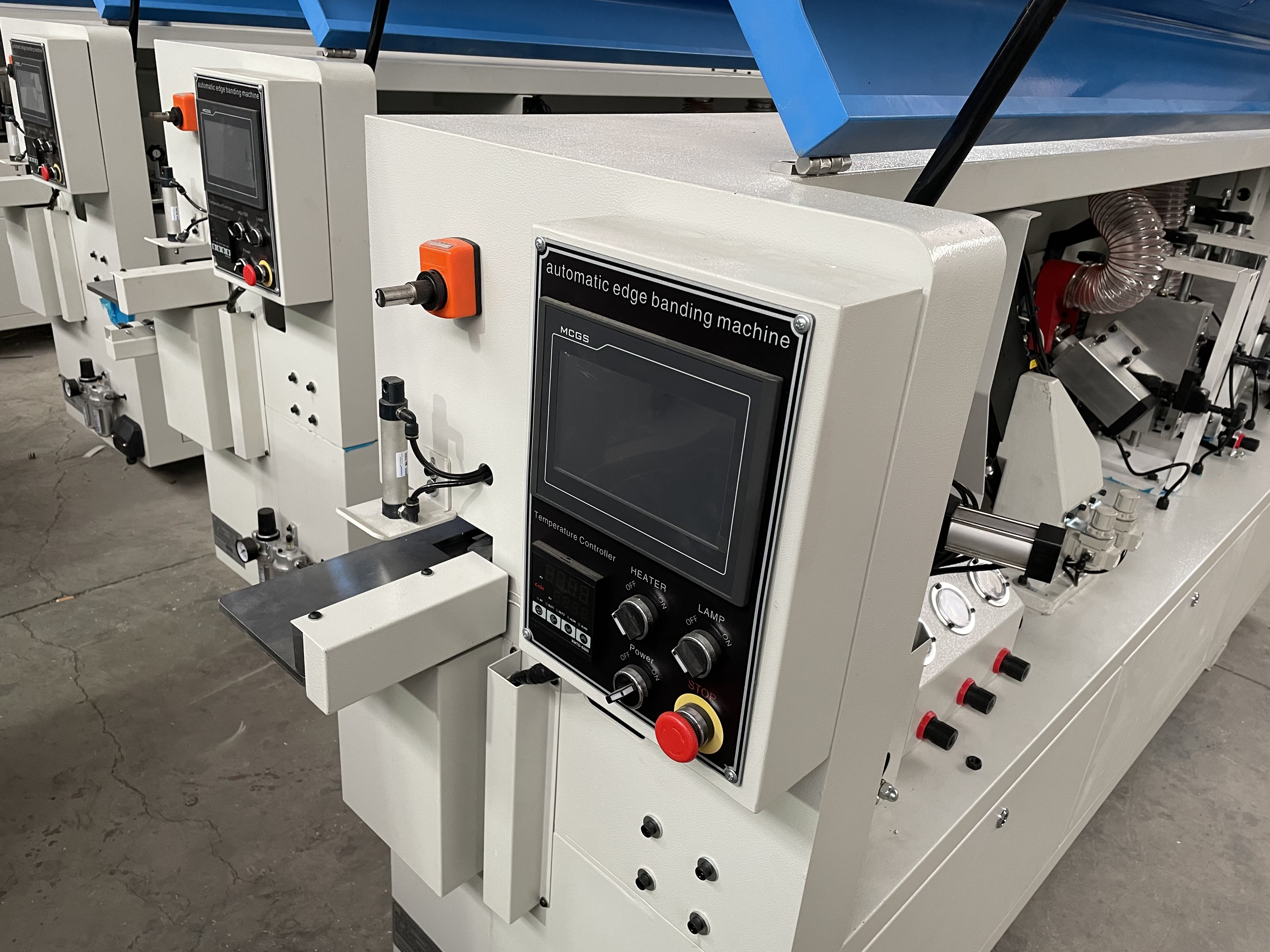 Efficiently Finish Your Woodworking Projects with M5 Auto Edge Banding Machine at 0.6Mpa