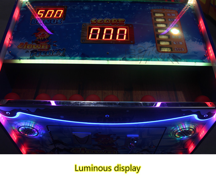 Key Master Clown Frenzy Throw Ball Redemption Game Machine 150W 350W
