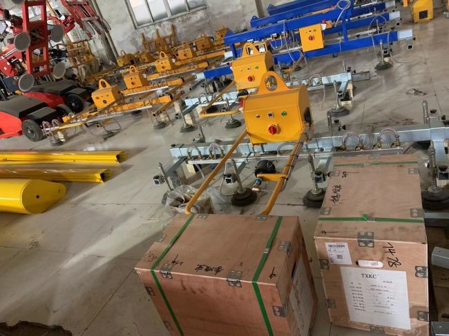 3m To 6m Heavy Metal Sheet Vacuum Lifter 1ton 2ton Battery Type CE