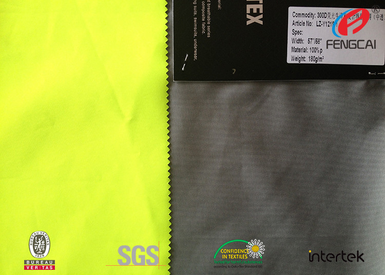 Mechanical 4 Way Stretch Fleece Fabric , TPU Film 3 Layer Polyester Suiting Fabric