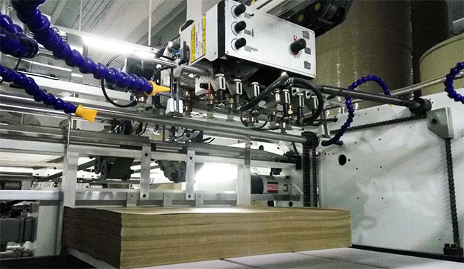 Computerized Flute Laminating Machine 1100*1300mm High Speed Operation