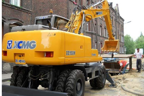 Automatic Preheating System Mini Wheel Excavator 15tons Low Emission