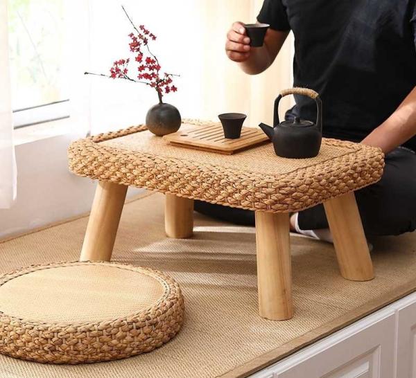 The cane makes up tatami tea table window table of the sitting room windows