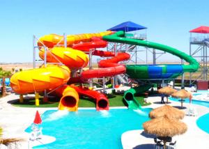  Giant Spiral Water Park Slide , Custom Pool Slides For Kids / Adults Manufactures