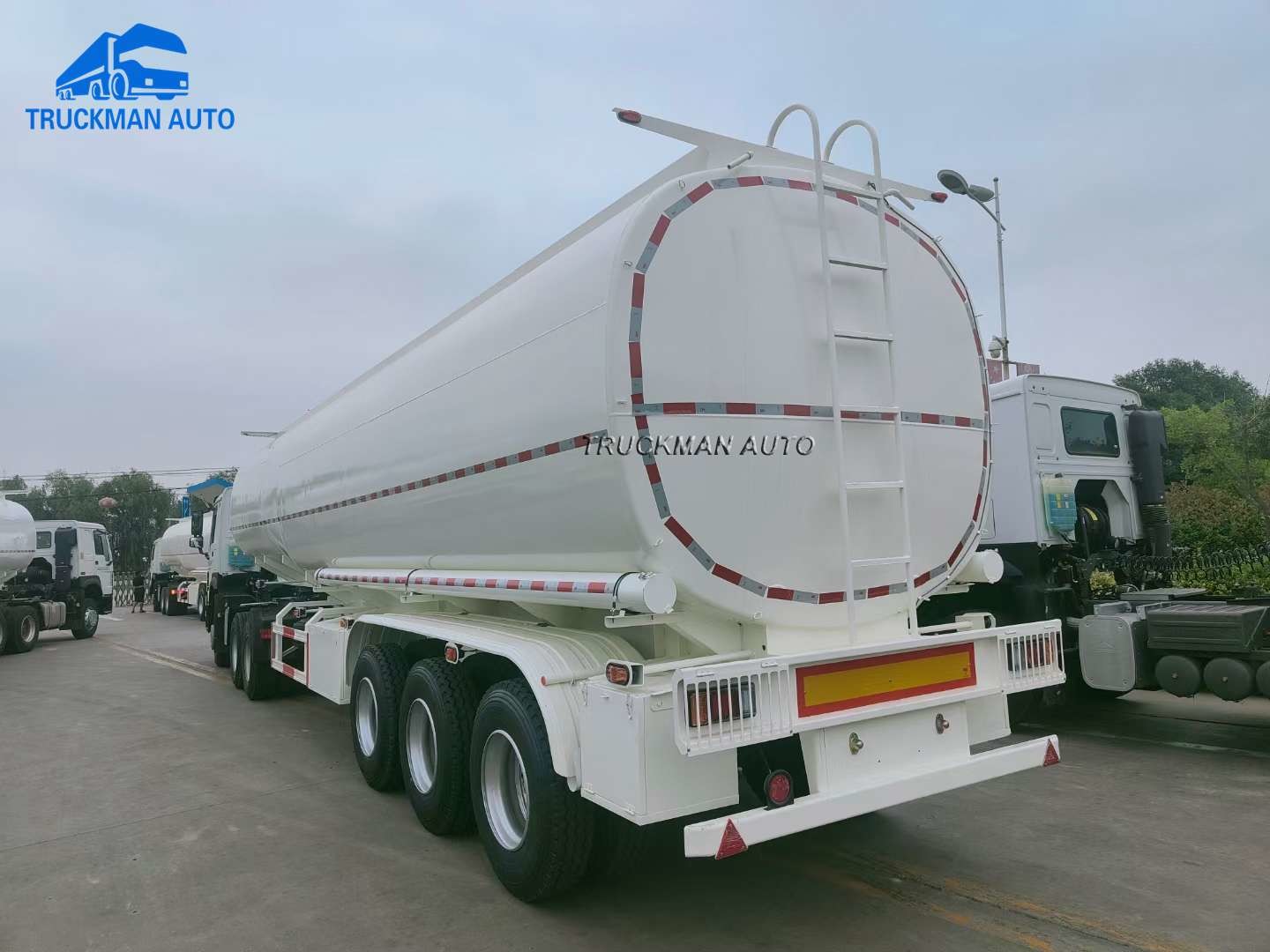 5 Comdepartment 40 Cubic Oil Tank Trailer For Chemical Liquid Transport