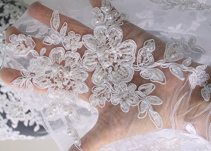 Embroidery Pearl Floral Corded Lace Fabric , White Bridal Lace Fabric With Scalloped Edge