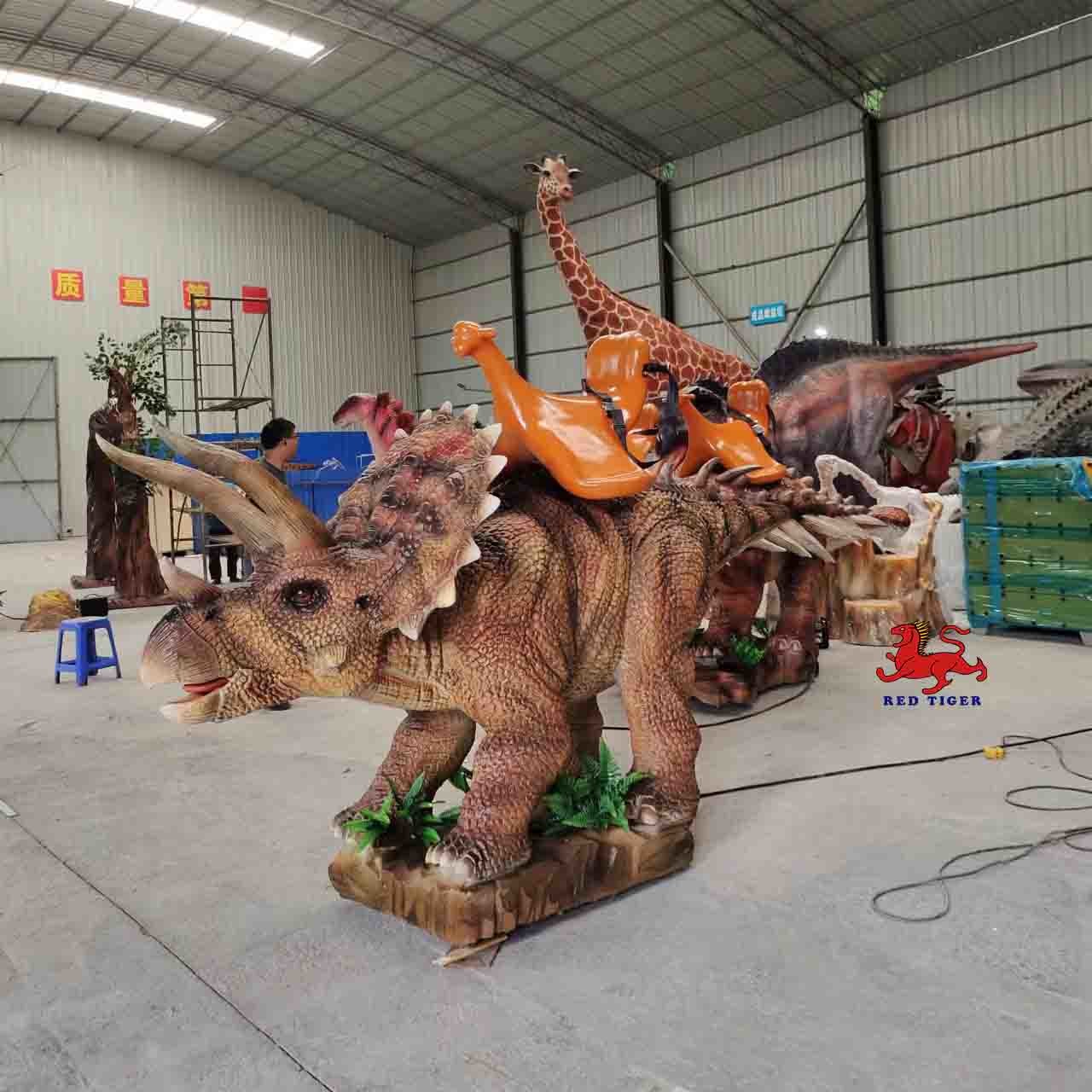 Indoor Animatronic Triceratops Ride On Dinosaur Customized Size