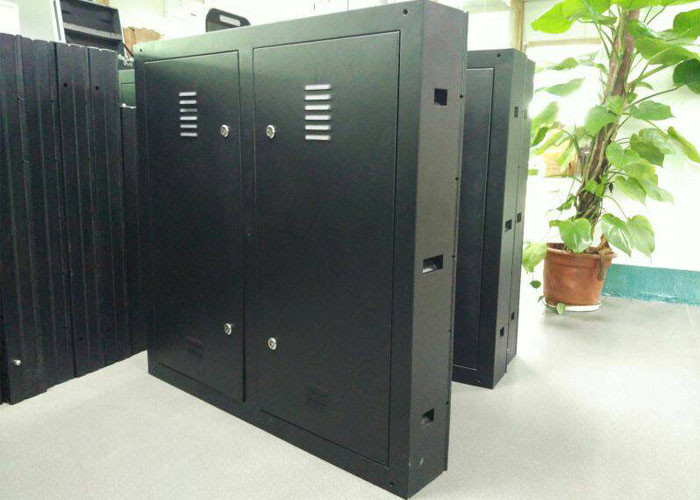 Outdoor P8 LED Road Signs , Waterproof LED Traffic Display For Message Showing