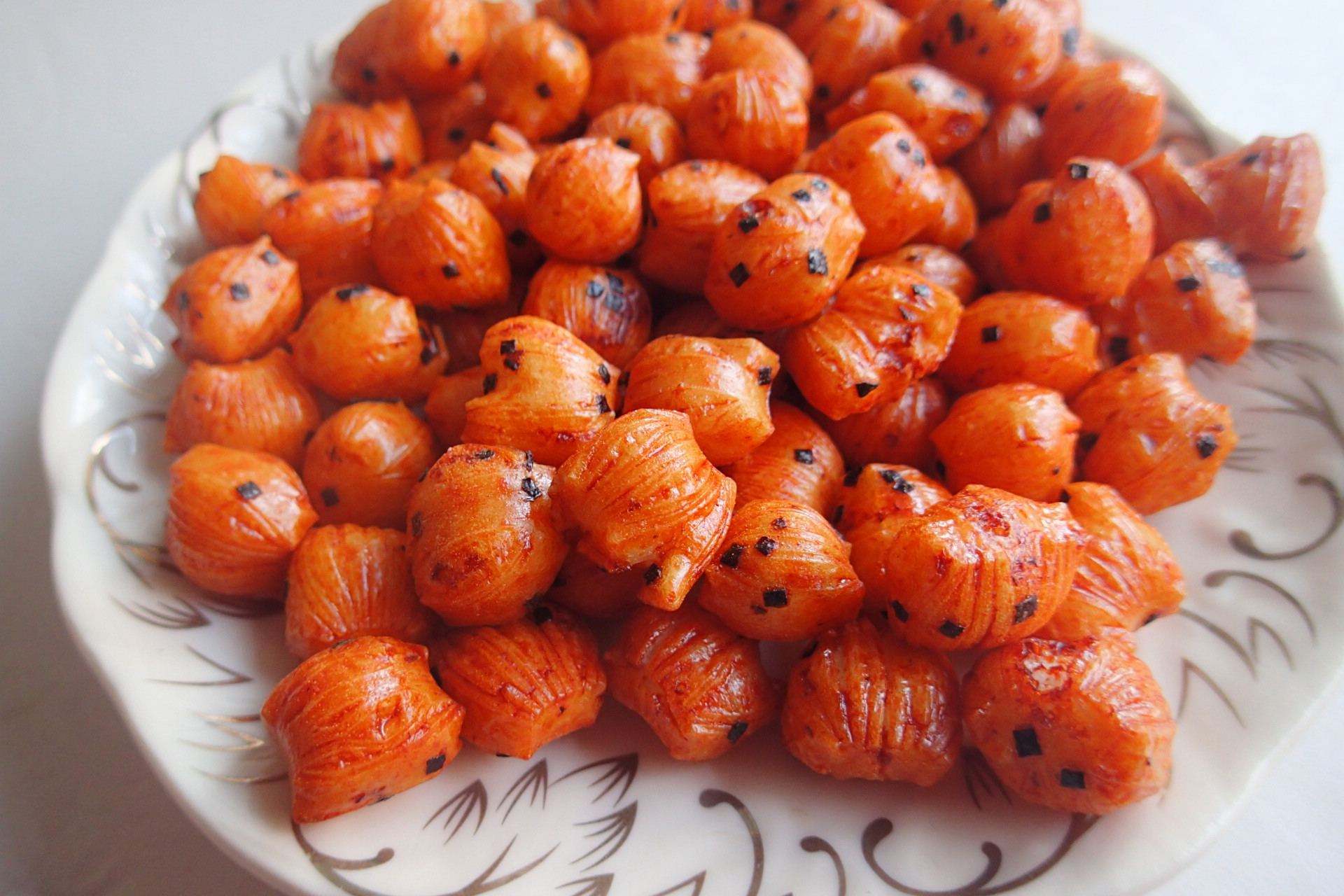 Chinese Manufacturer Good Tasty Snack Crispy Rice Crackers Seaweed Rice Cracker BBQ