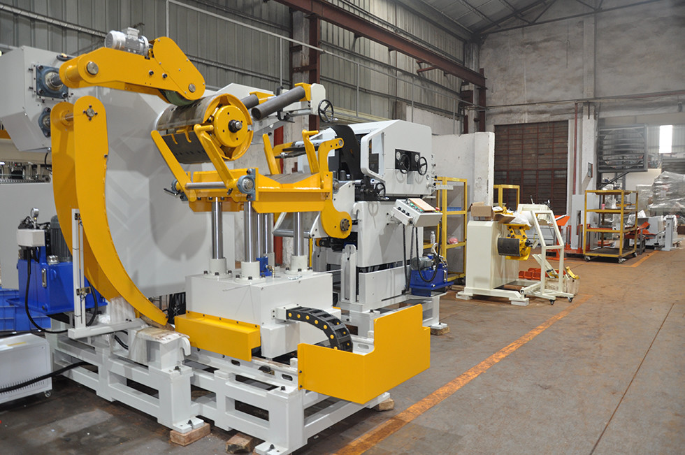 Mitsubishi Servo Motor Safety PLC Sheet Metal Straightener Machine For Air Conditioning Parts