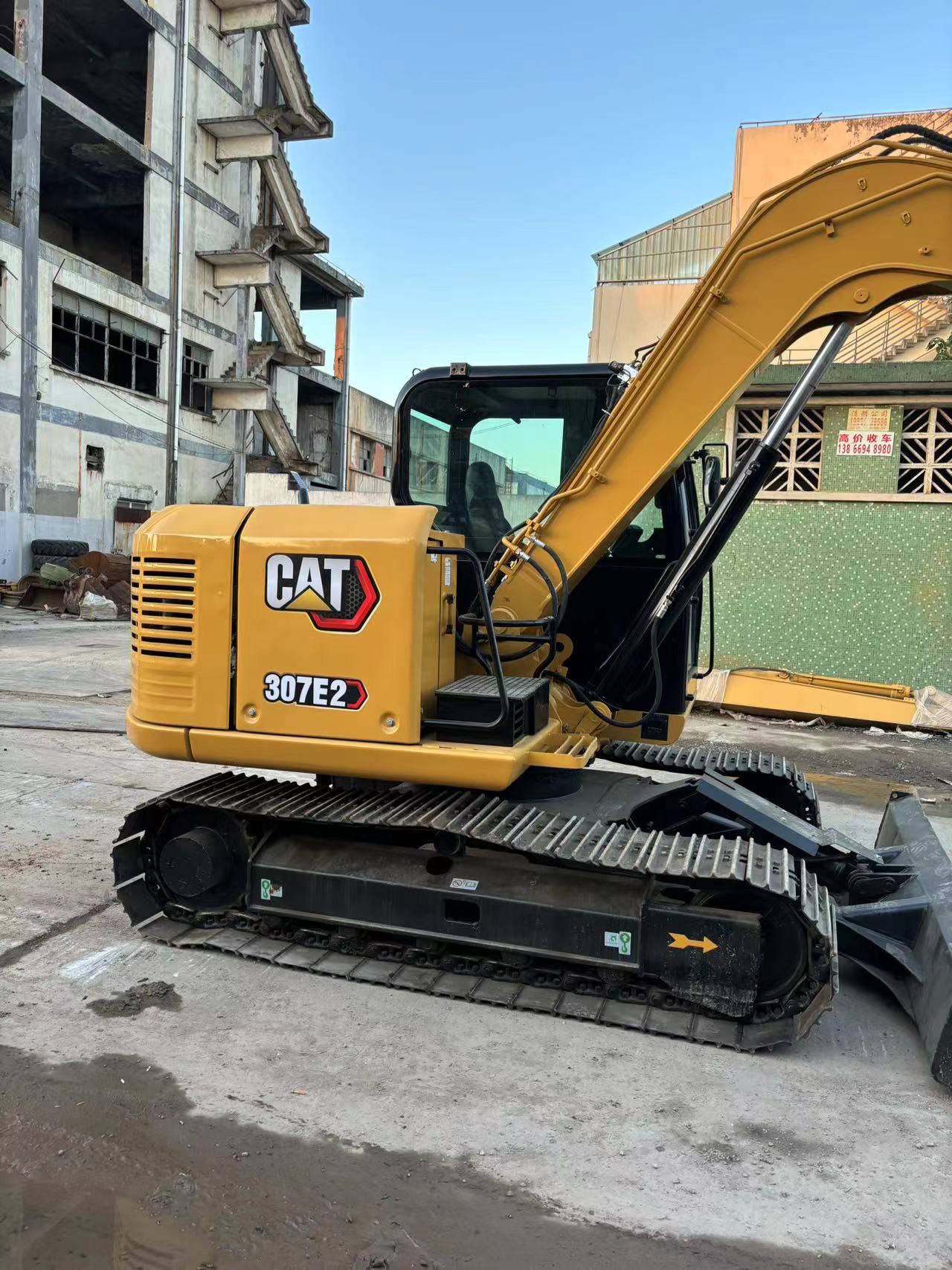 Second Hand Caterpillar CAT 307 Crawler Excavator from Japan with Low Working Hours