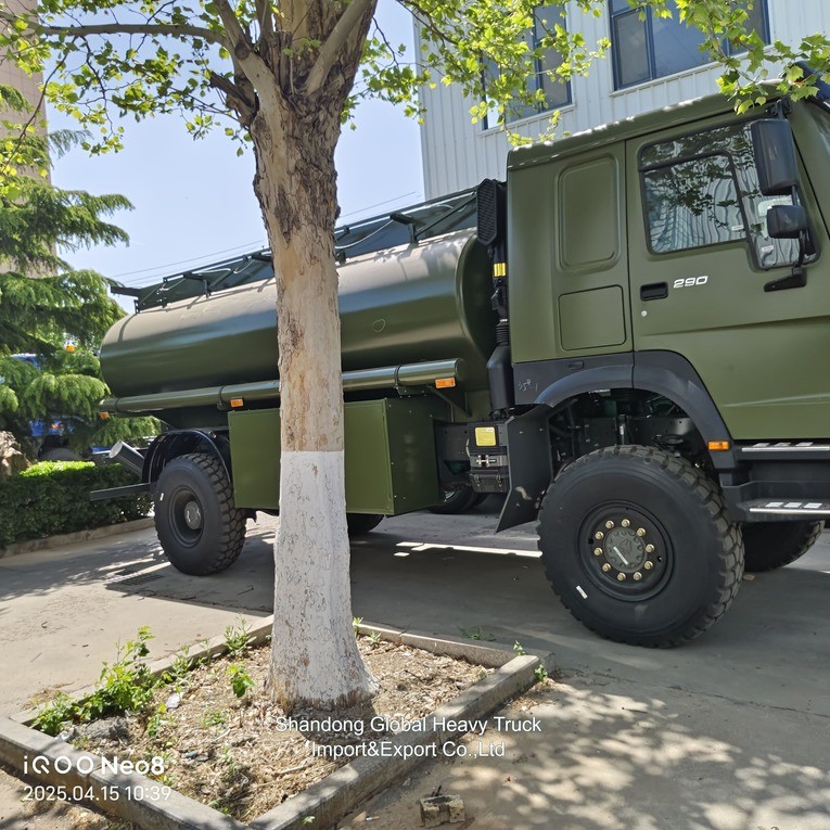 Oil Transport Fuel Tank HOWO Tanker Truck With Low Pricehowo 4X4 Fuel Tank Truck
