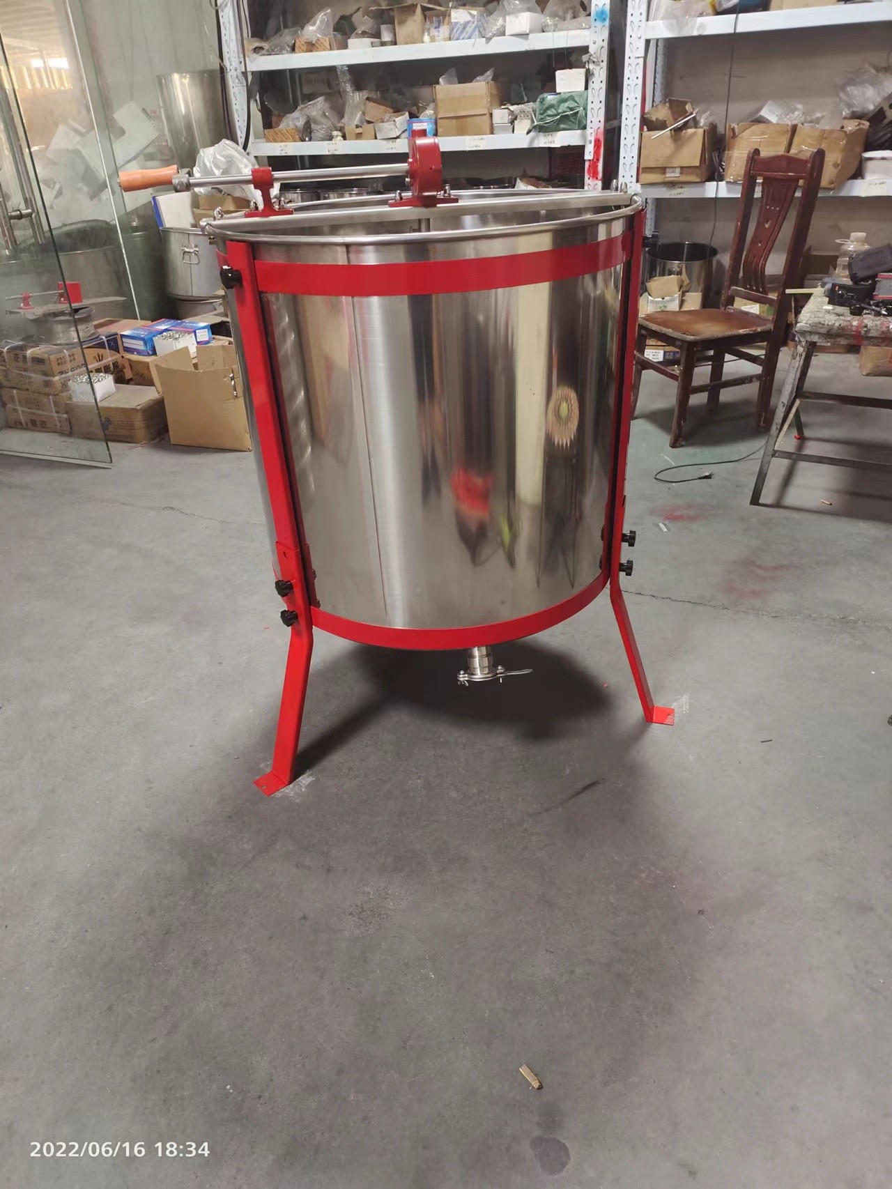 6 Frames Beekeeping Manual SS Honey Extractor With Automatic Braking Function